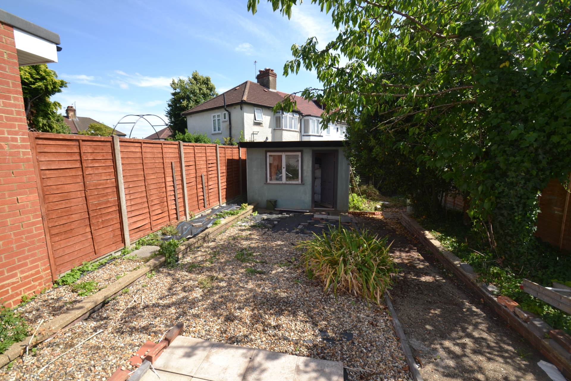 Empire Road, Perivale, Image 9