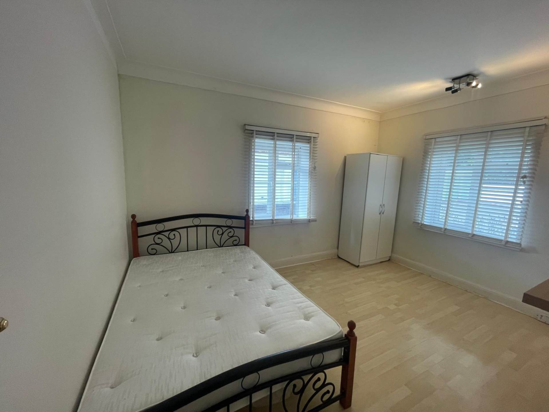 West Court, Hounslow, Image 3