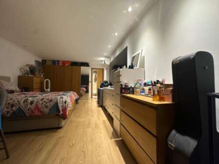 Hounslow, Image 4
