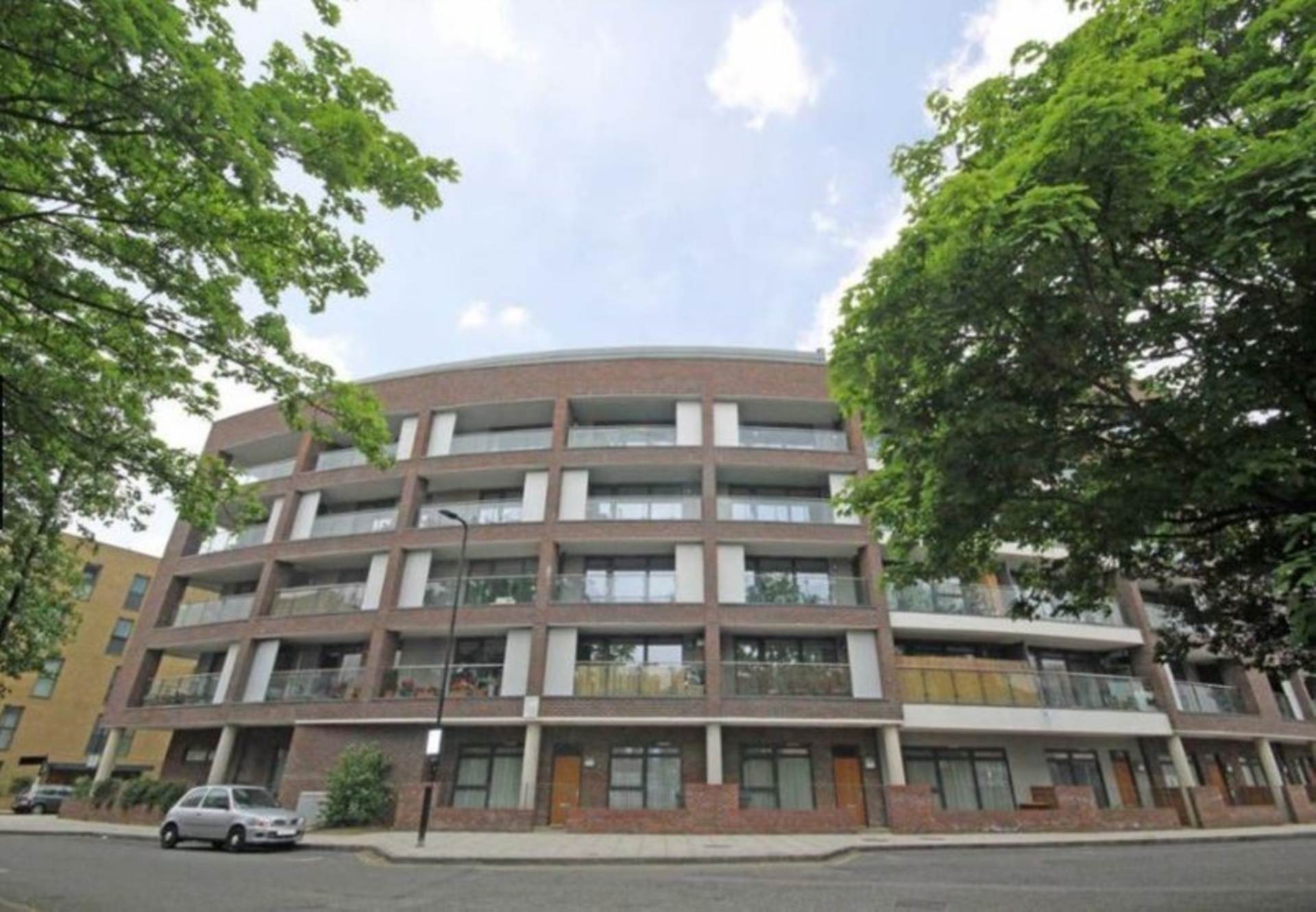 Ashmead, London, Image 1