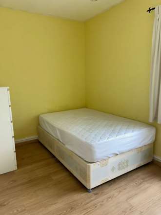Mellitus Street, London, Image 1