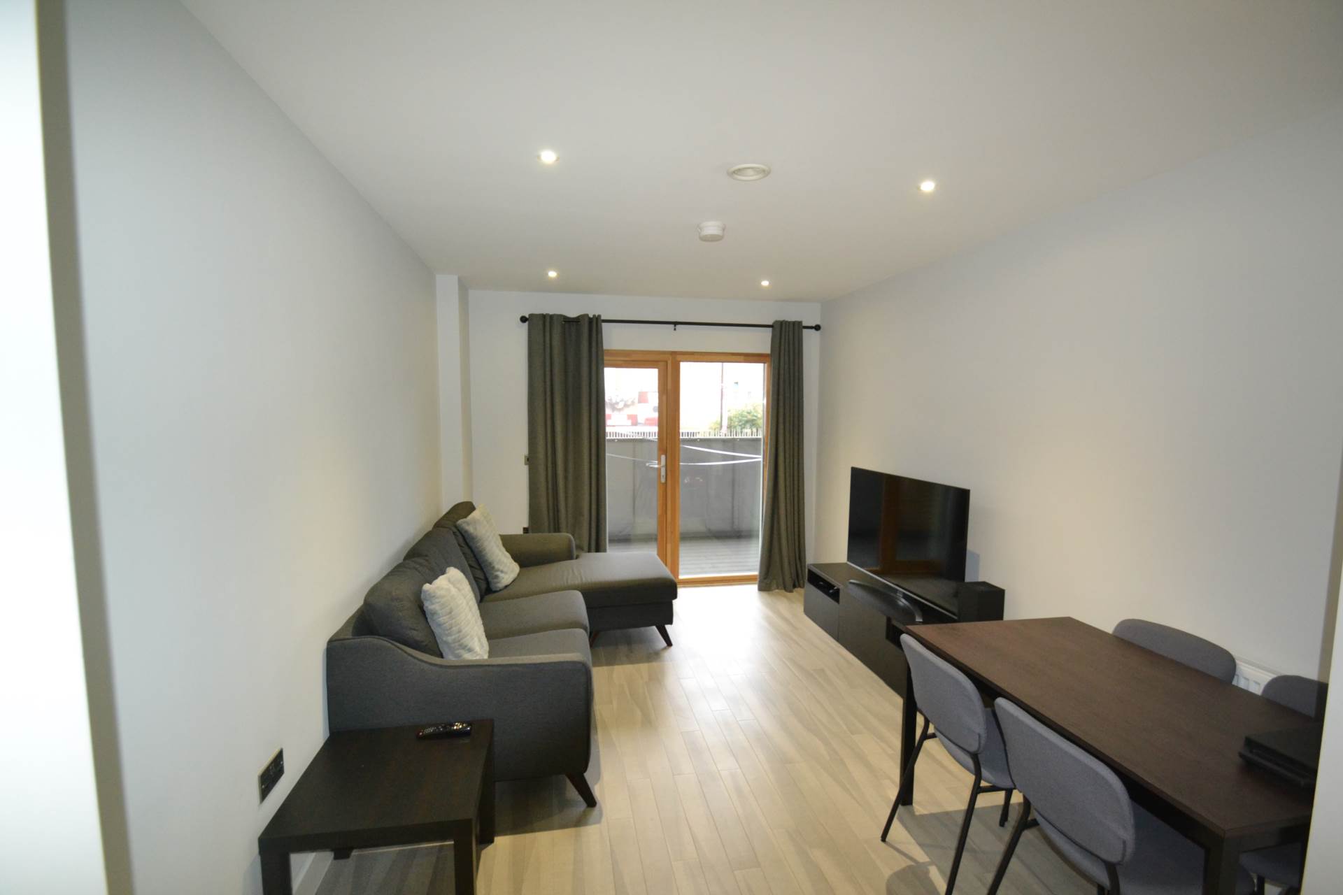 Rubix House,    High Street, Southall, Image 6