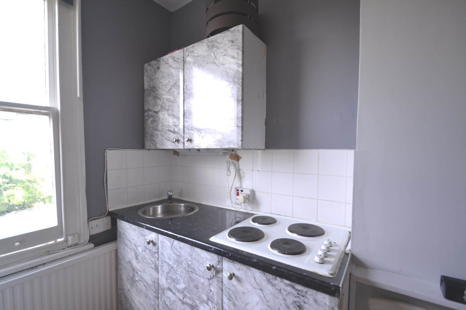Sutton Court, Chiswick, Image 6