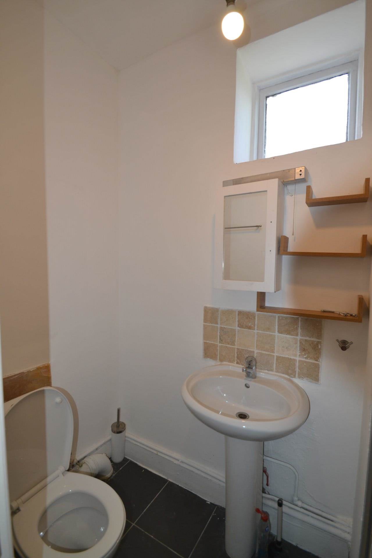 Sutton Court, Chiswick, Image 9
