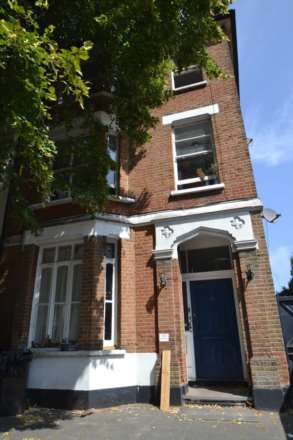 Sutton Court, Chiswick, Image 16