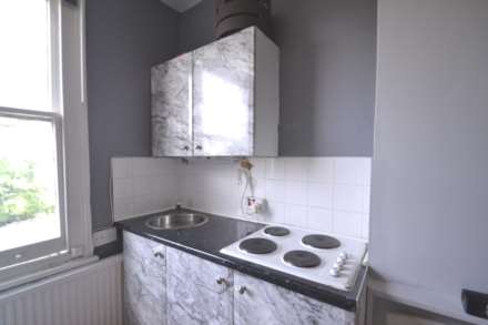 Sutton Court, Chiswick, Image 6