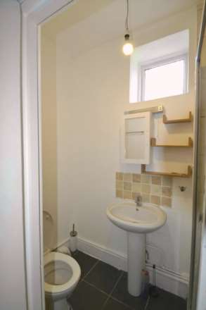 Sutton Court, Chiswick, Image 8