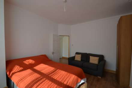 Edgestone Gardens, Harrow, Image 2