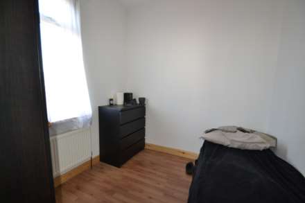 Edgestone Gardens, Harrow, Image 7