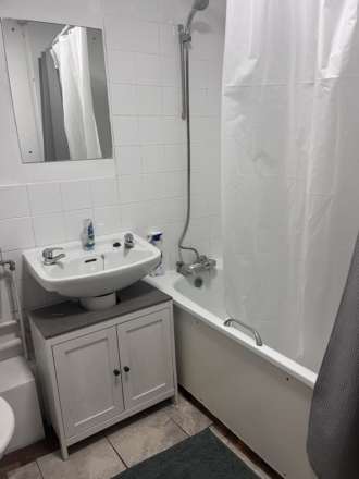 Trenmar Gardens, Harlesden, Image 4