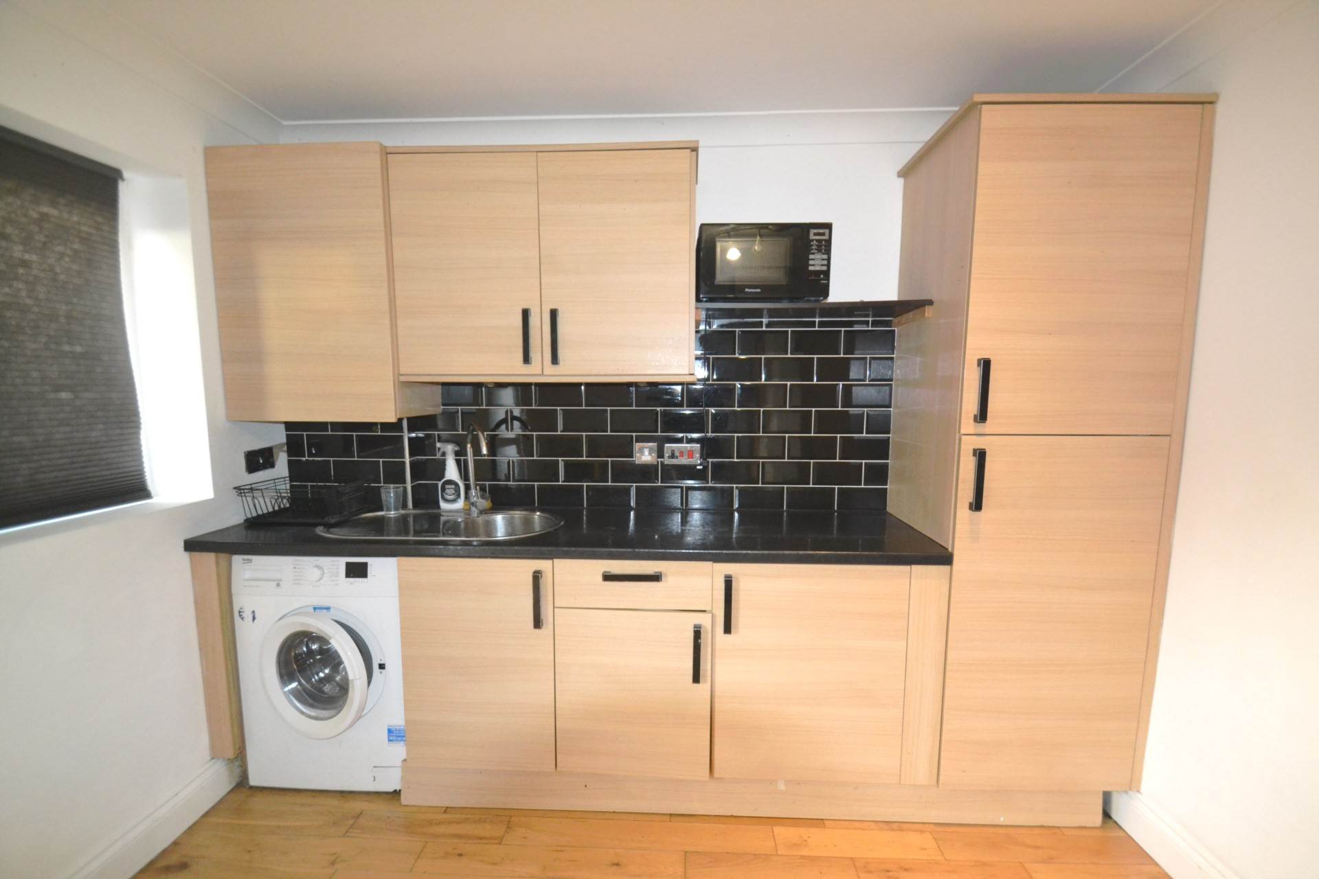 Thame Avenue, Greenford, Image 3