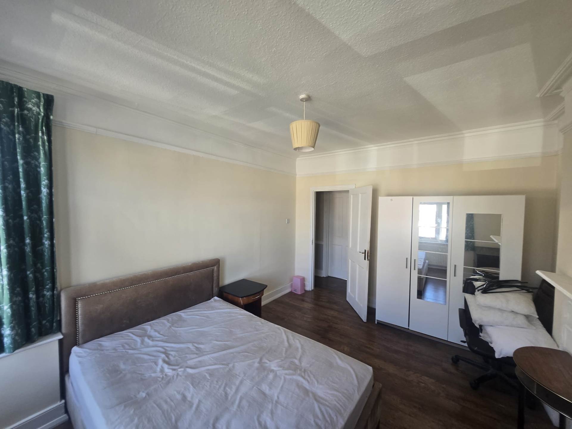 Cowper Road, London, Image 4