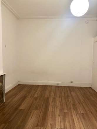 Sutton Court, London, Image 2