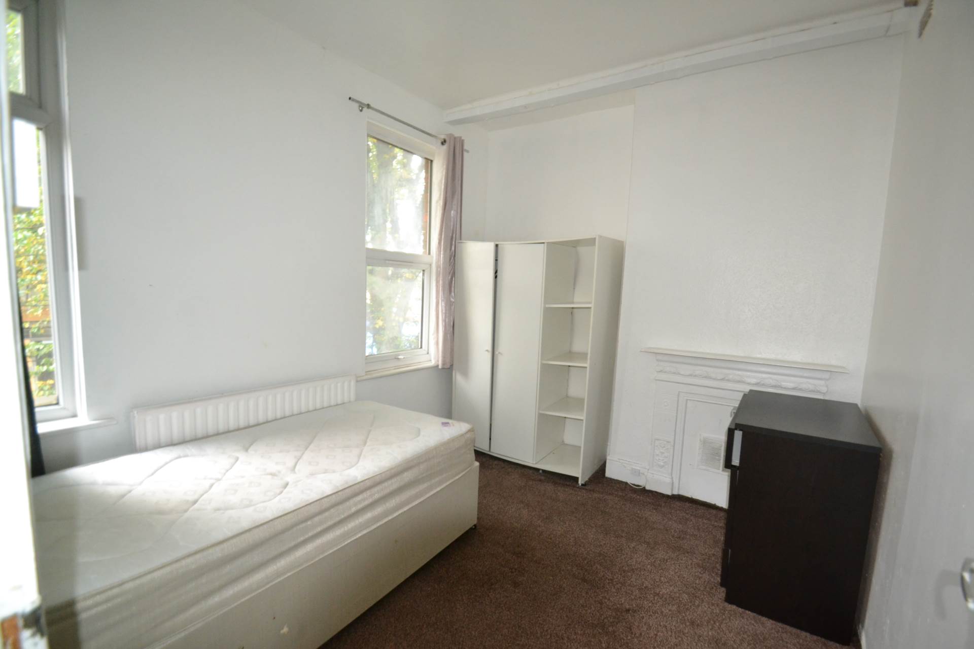 Uxbridge Road, London, Image 1