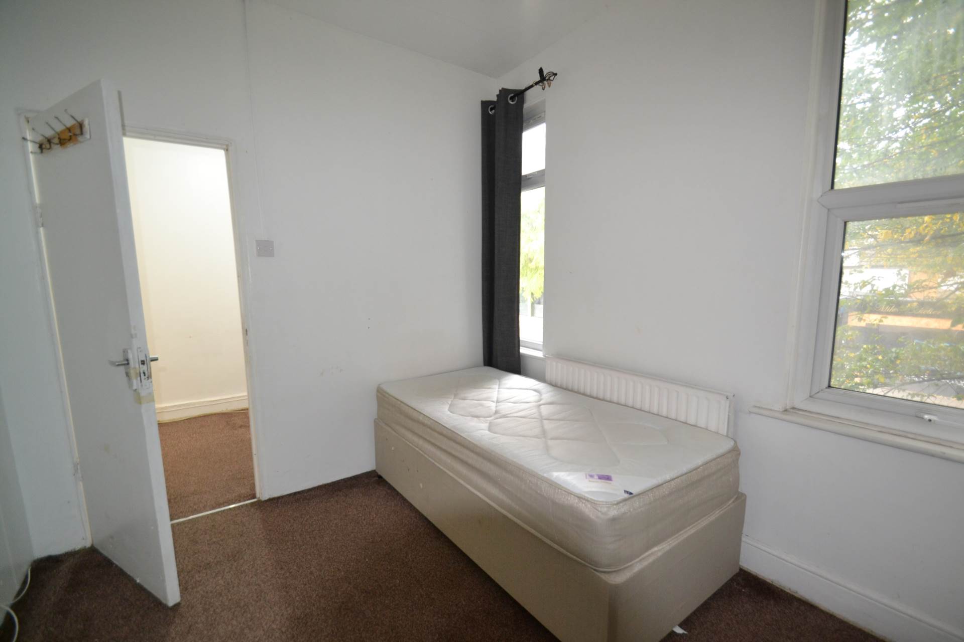 Uxbridge Road, London, Image 2