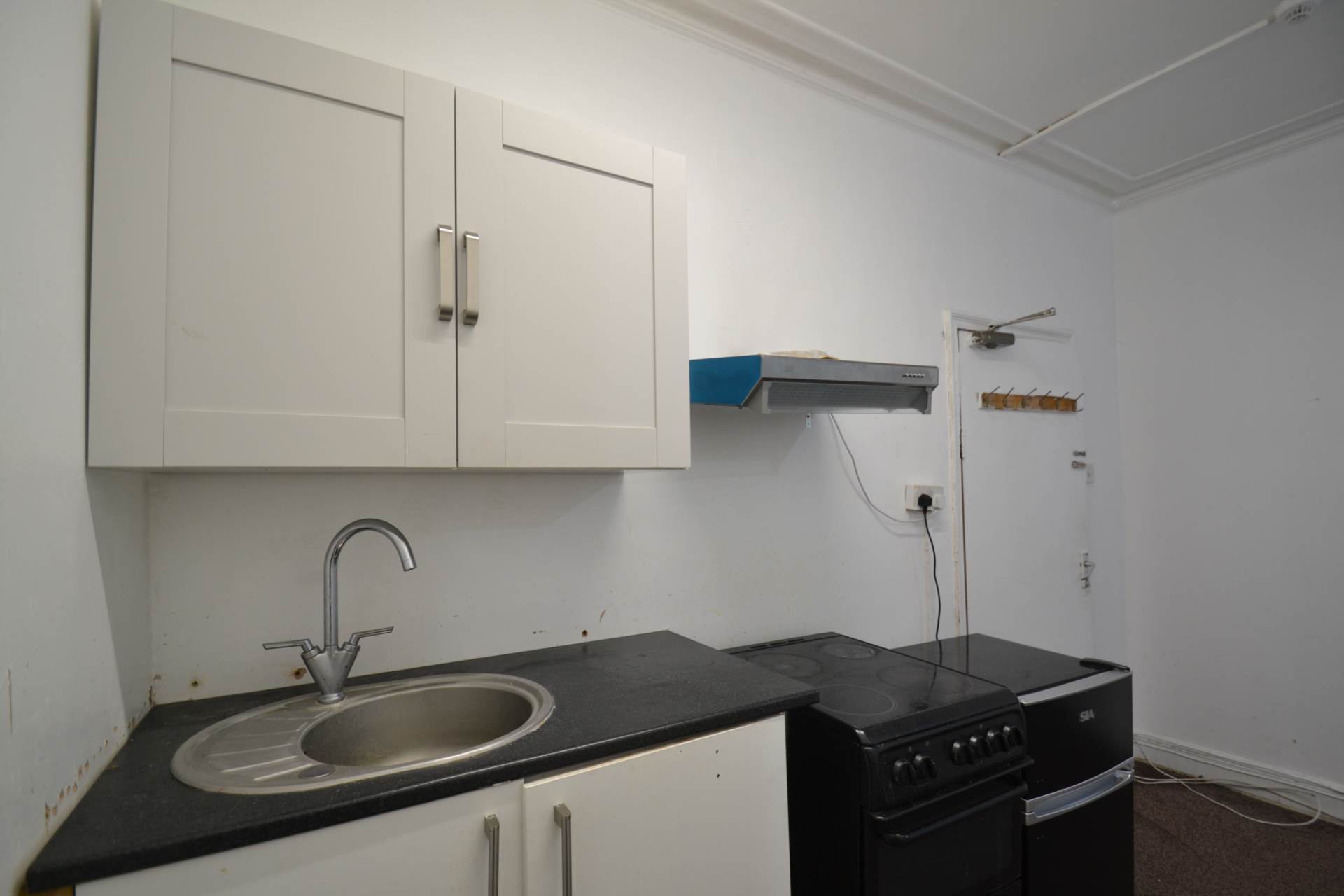 Uxbridge Road, London, Image 6