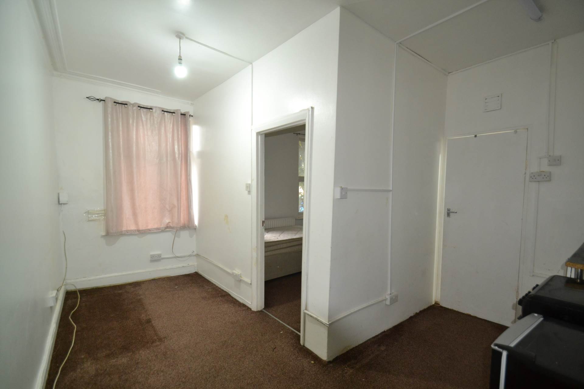 Uxbridge Road, London, Image 7