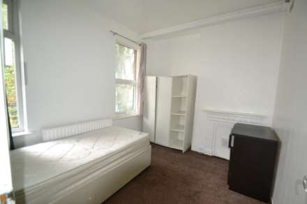 Uxbridge Road, London, Image 1