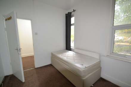 Uxbridge Road, London, Image 2