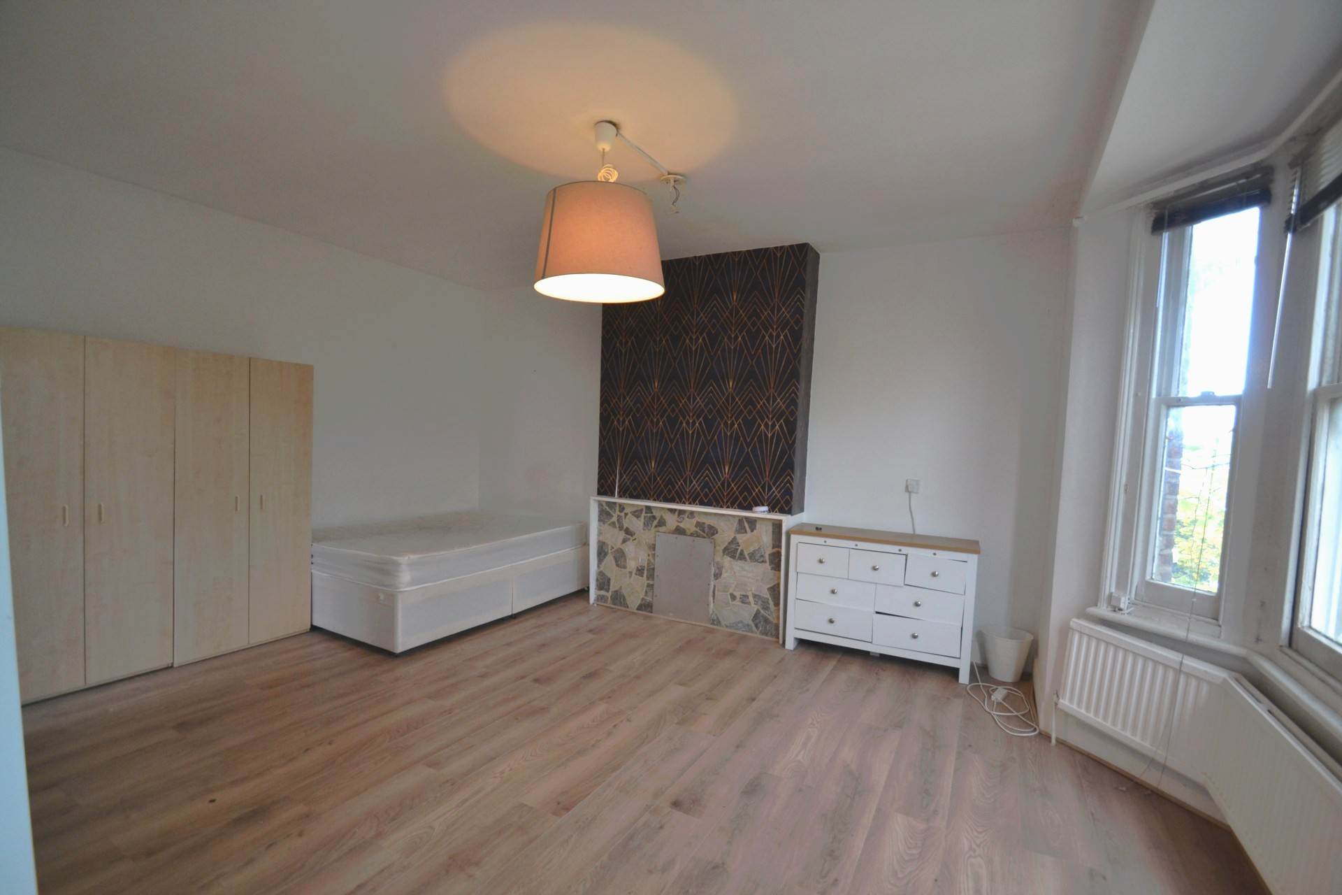 Sutton Court Road, Chiswick, Image 2