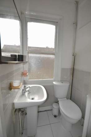 Sutton Court Road, Chiswick, Image 5