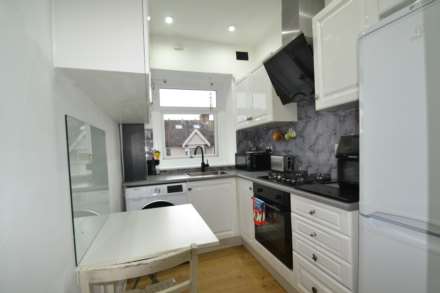 Drayton Bridge Road, London, Image 5