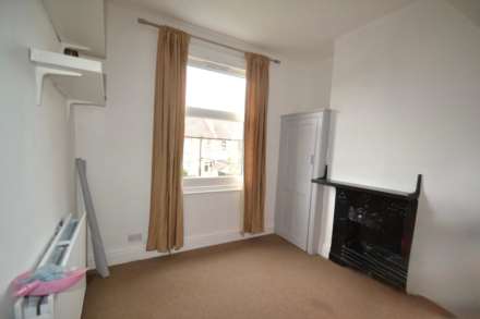 Drayton Bridge Road, London, Image 7