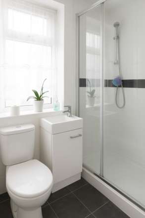 Sycamore Avenue, London, Image 8