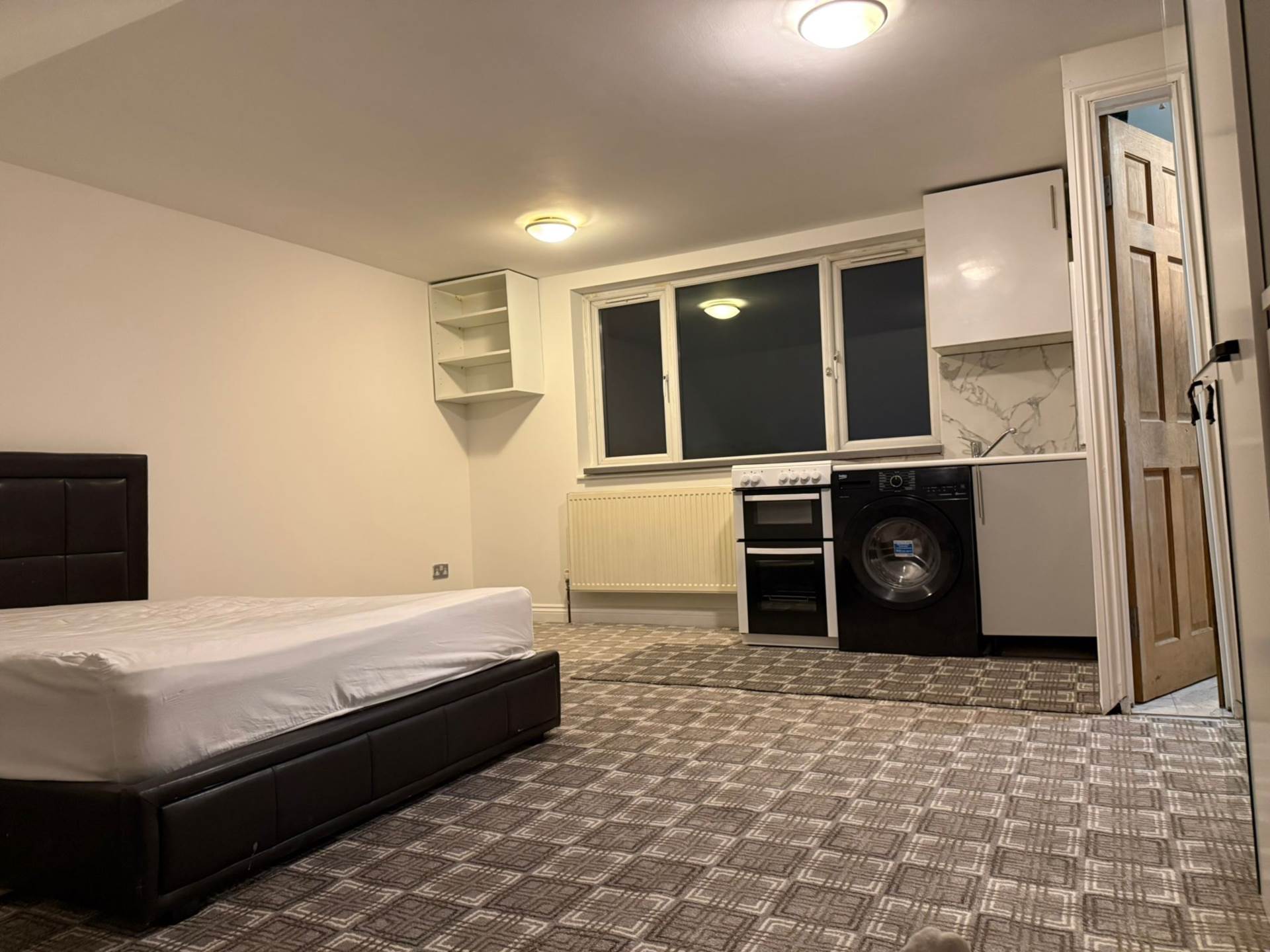 Priory Gardens, London, Image 2