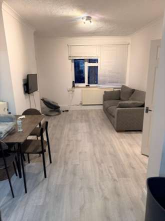 Trafalgar Road, London, Image 2