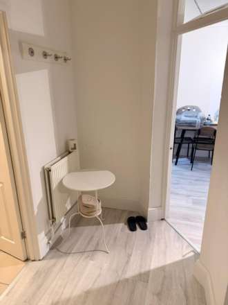 Trafalgar Road, London, Image 6