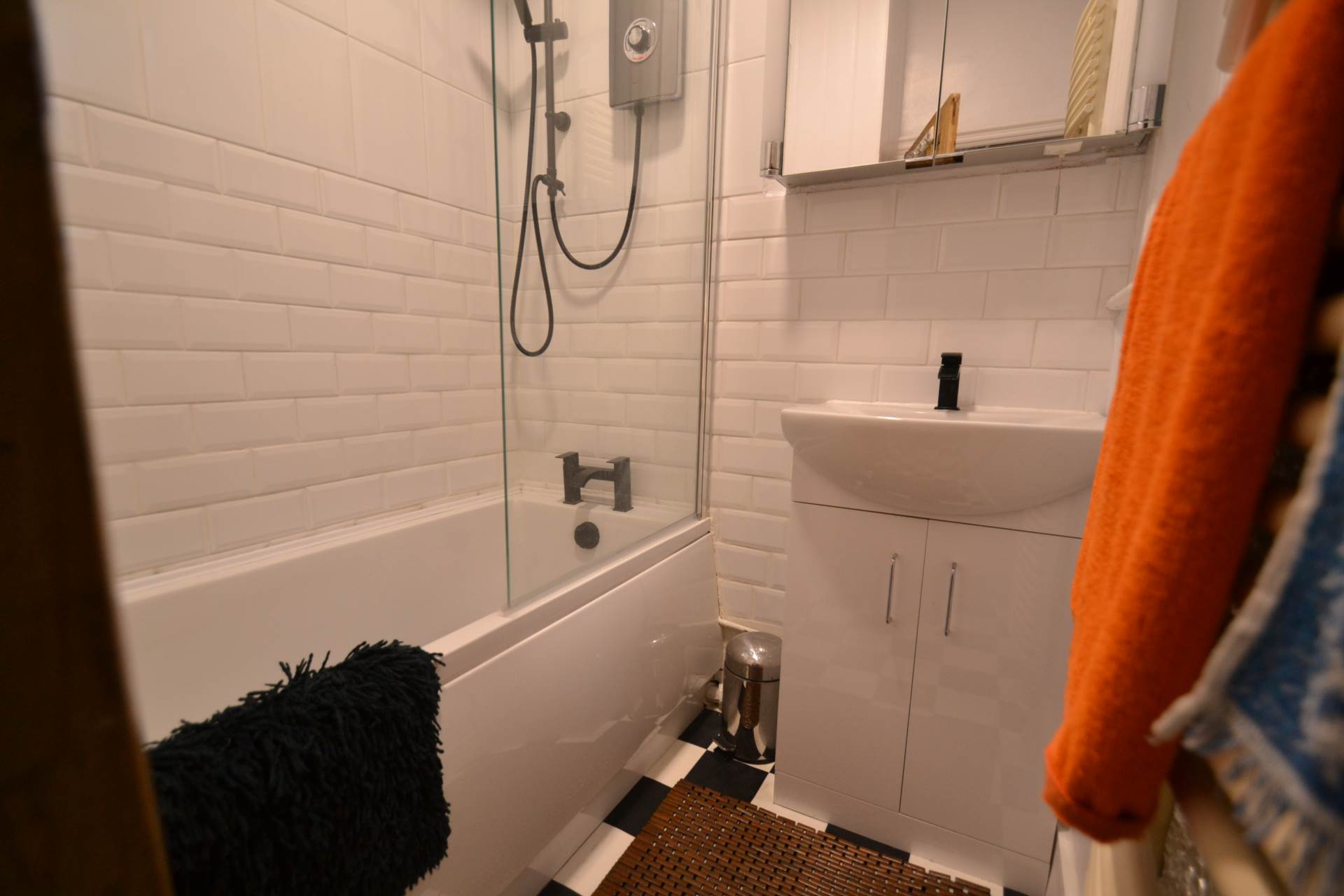 Drayton Bridge Road, London, Image 6