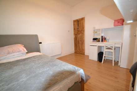 Drayton Bridge Road, London, Image 5