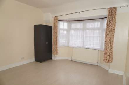 Lady Margaret Road, Uxbridge, Image 10