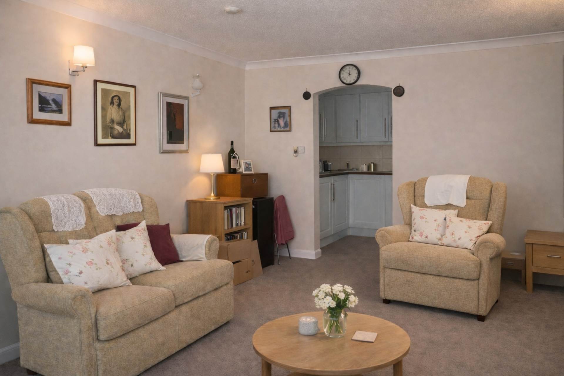 Walker Close, London, Image 2