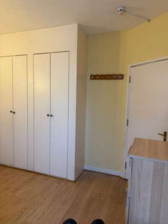 Mellitus Street, London, Image 5