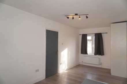 Carlyon Road, Wembley, Image 12