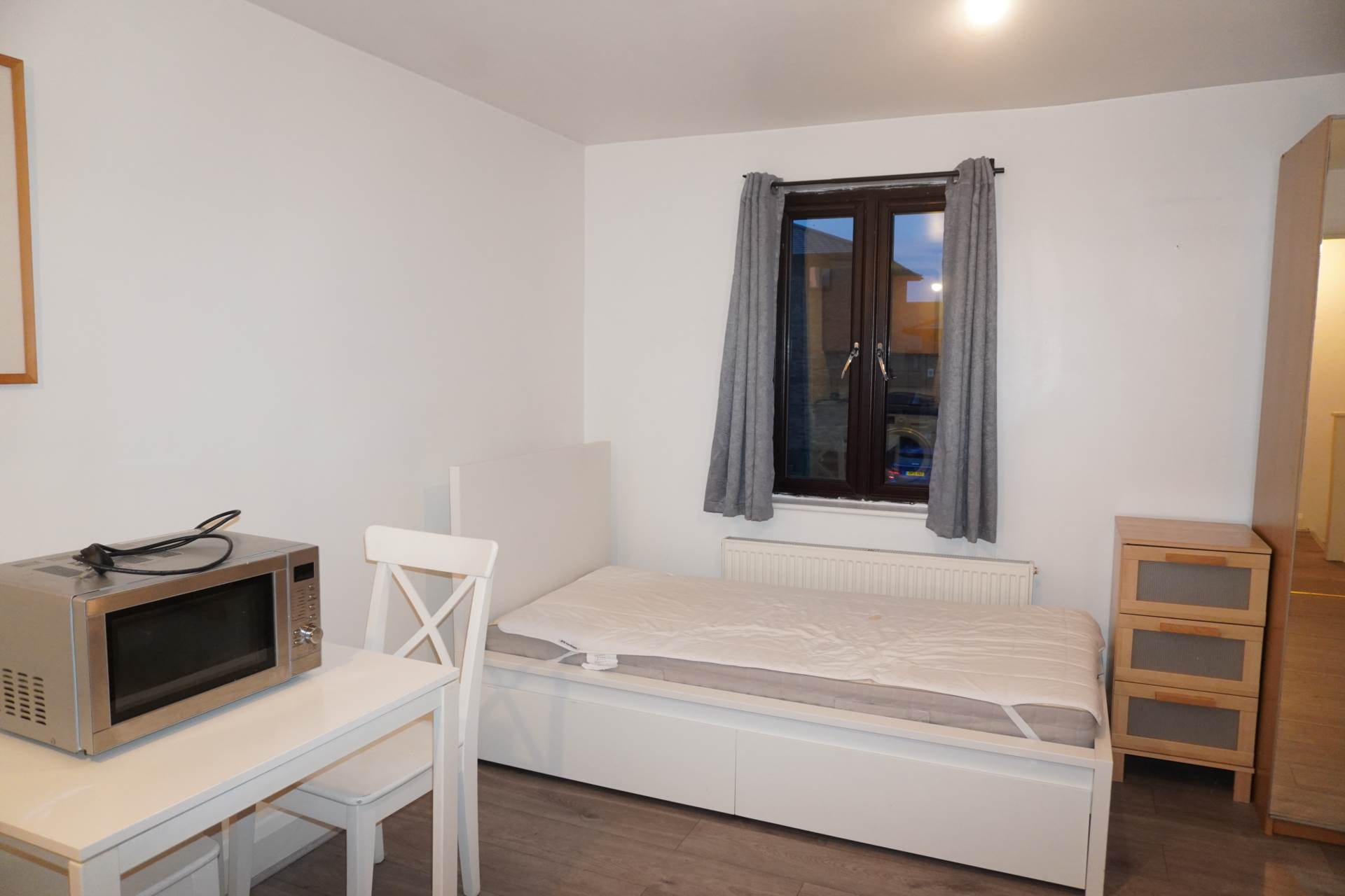 Haymill, Uxbridge, Image 7