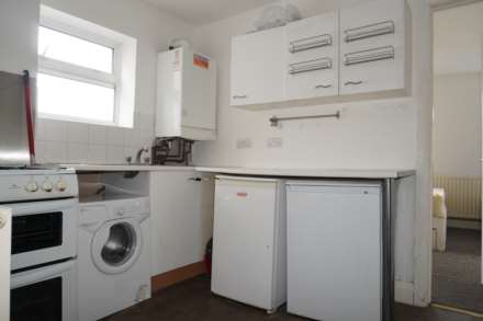 The Broadway, London, Image 2