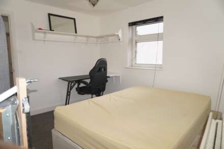 The Broadway, London, Image 6