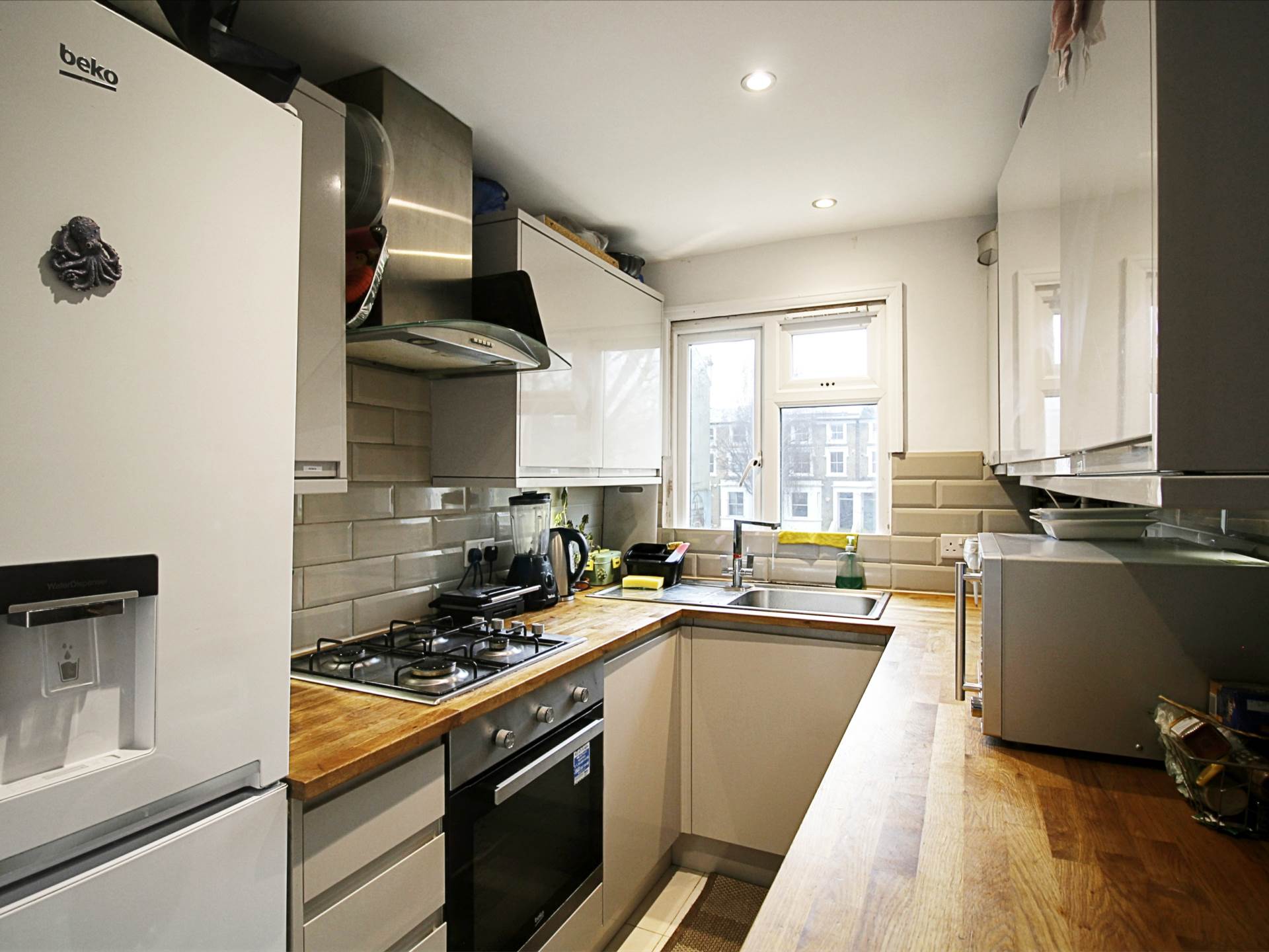 St. Stephens Avenue, London, Image 10