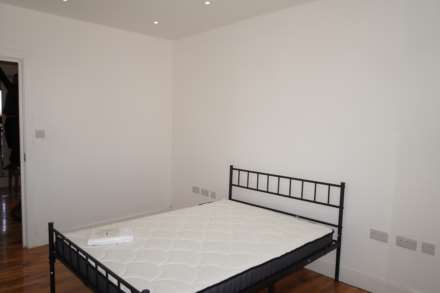 Southroad, Southall, Image 3