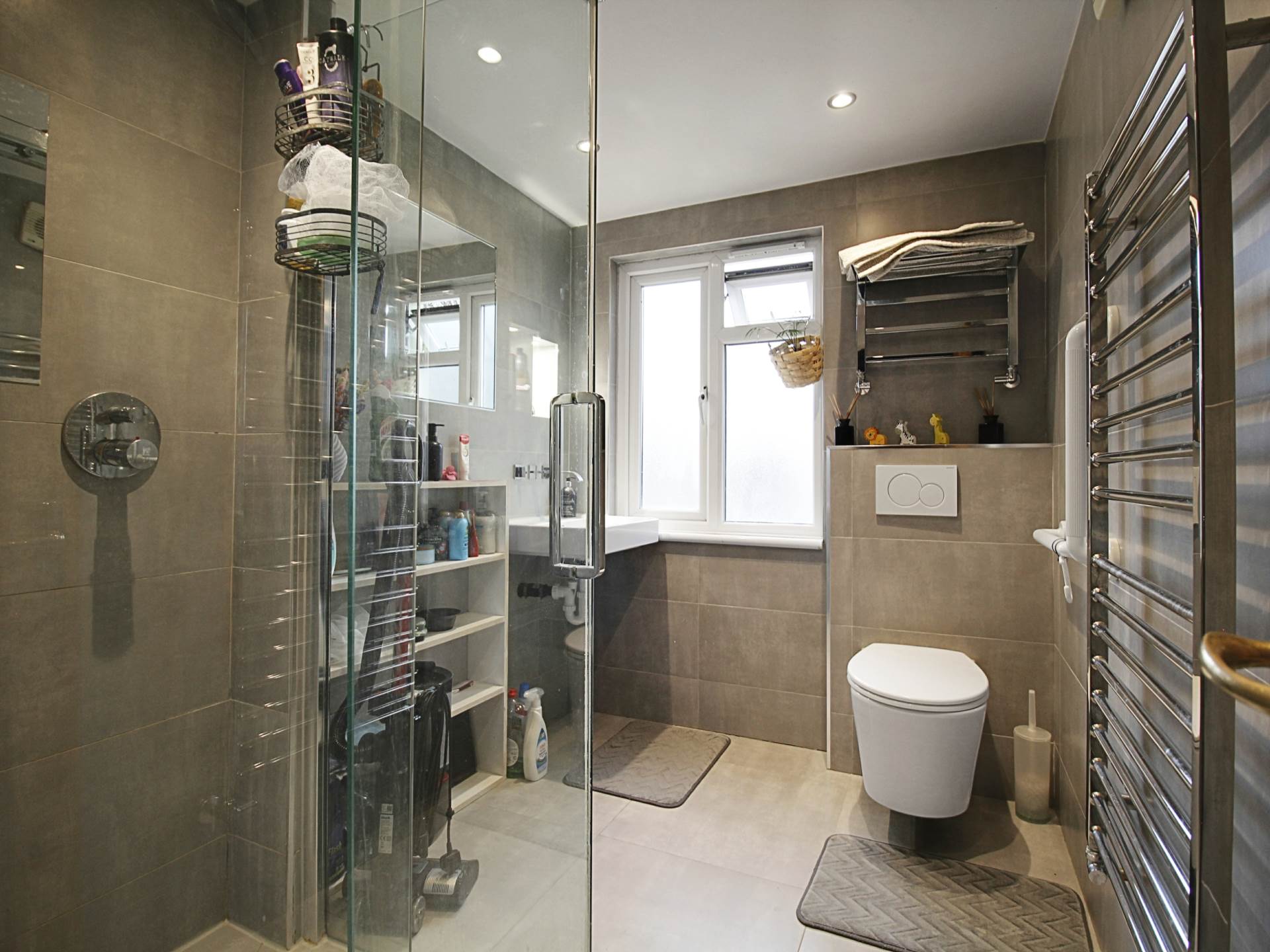 St. Stephens Avenue, London, Image 2