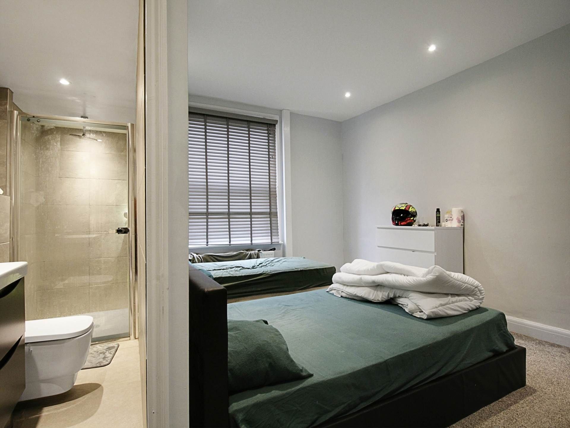 St. Stephens Avenue, London, Image 4