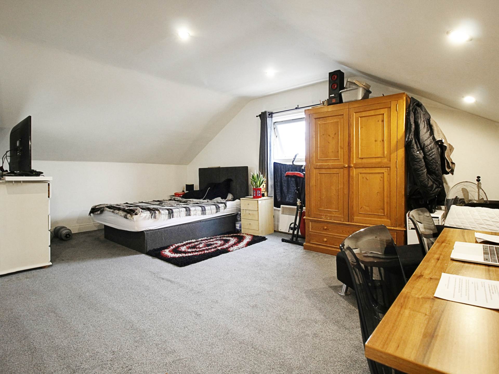 St. Stephens Avenue, London, Image 6