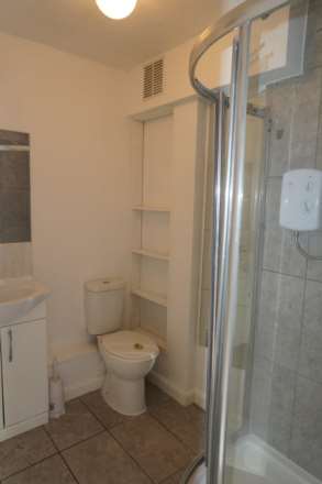 Snowdon Drive, London, Image 4