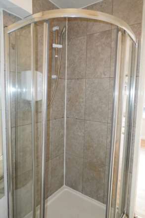 Snowdon Drive, London, Image 6