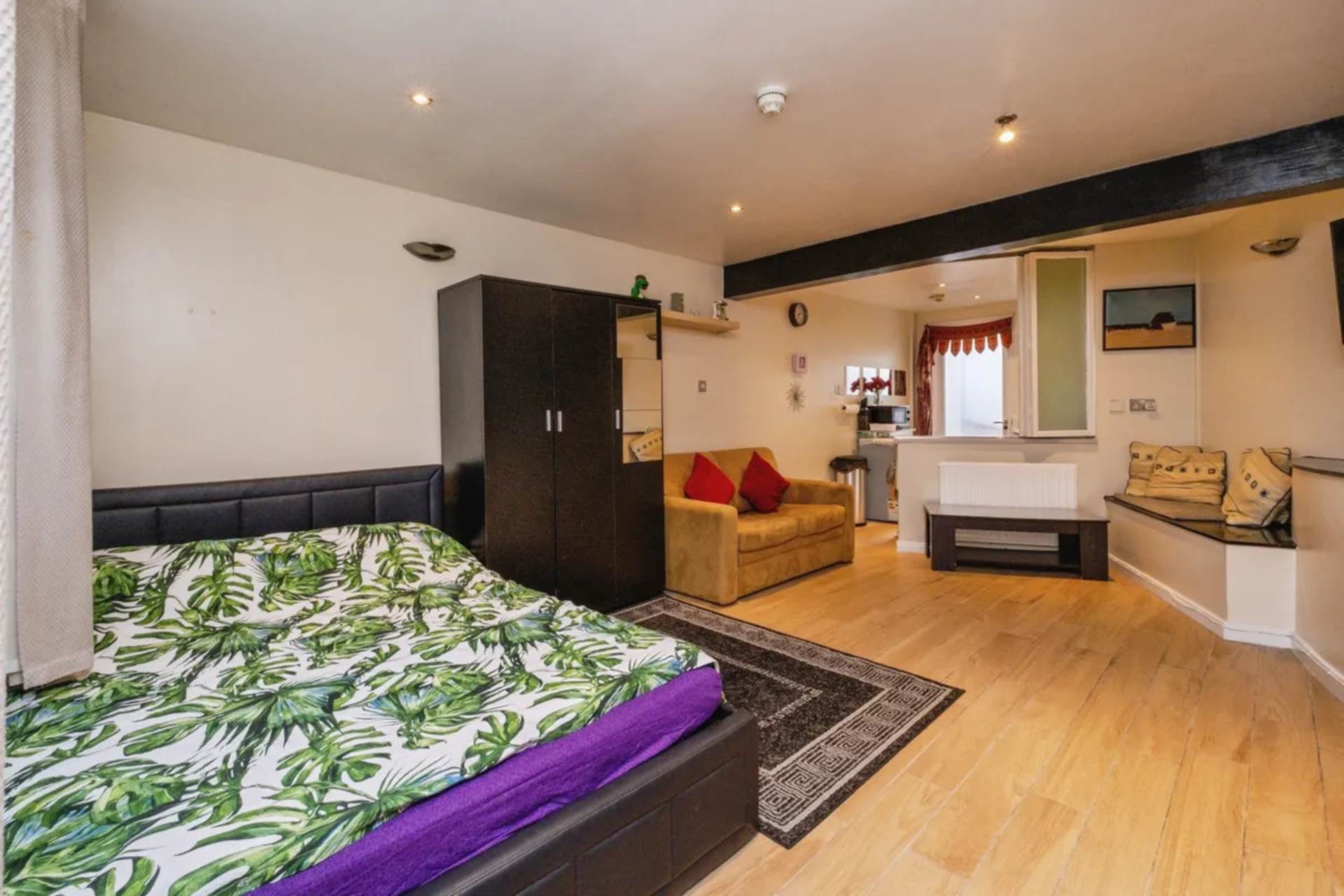 Swinton Street, London, Image 6