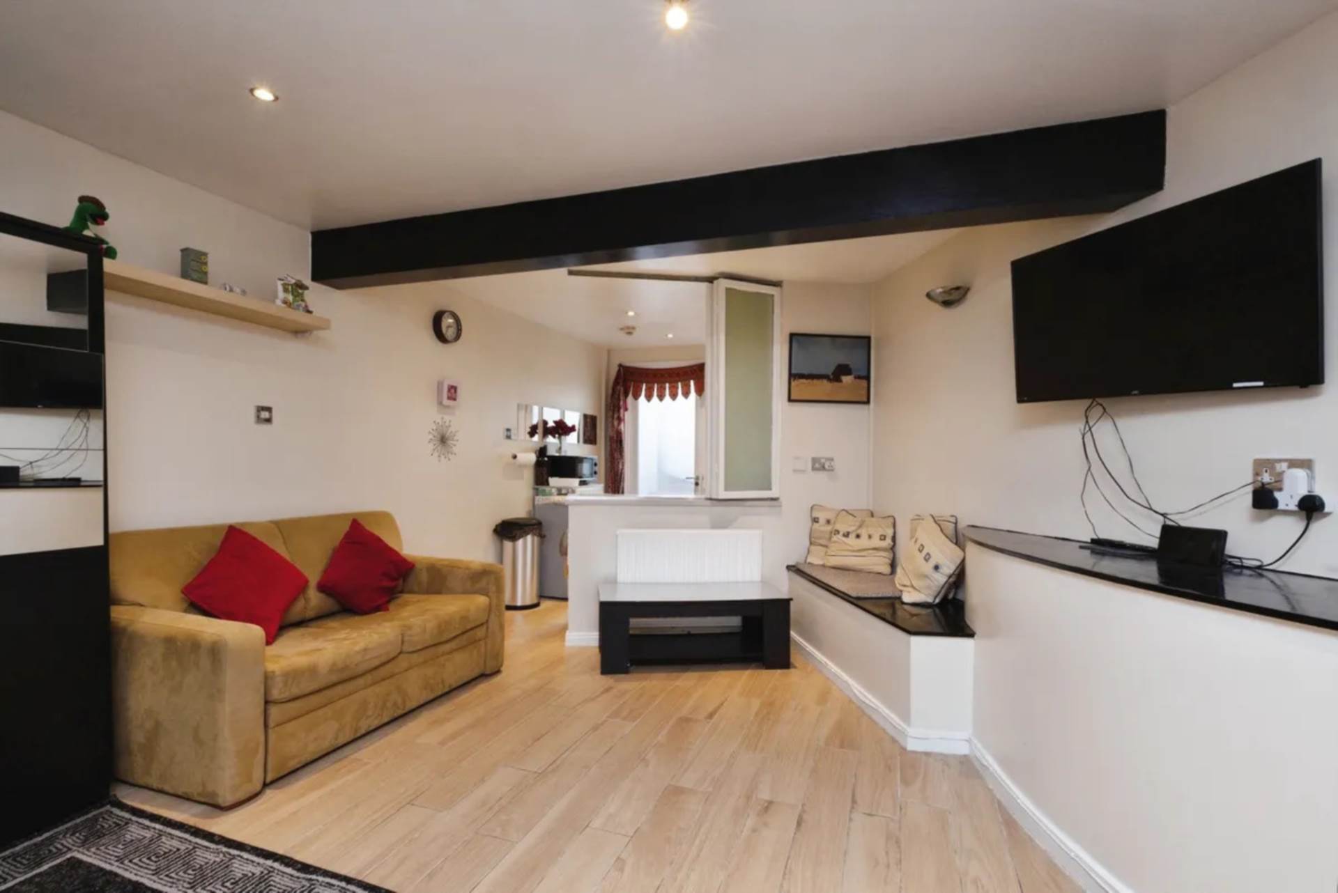 Swinton Street, London, Image 7