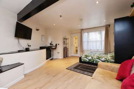 Swinton Street, London, Image 5